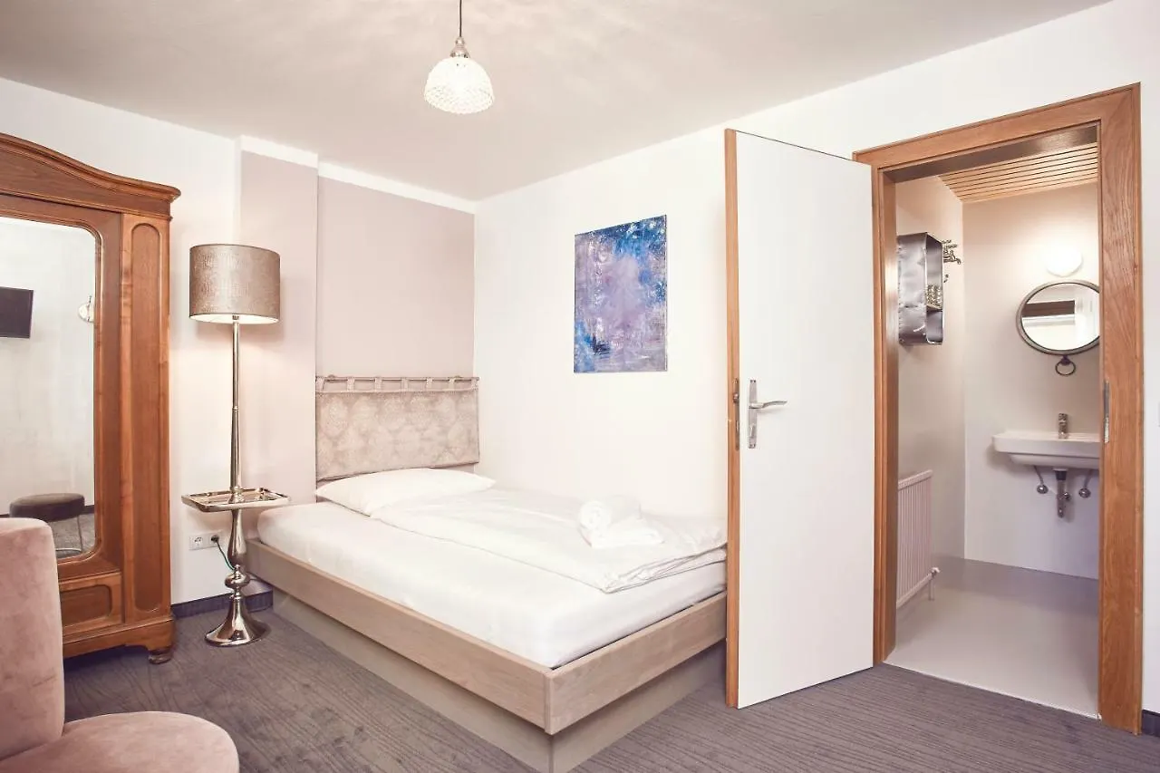Boutique-Gasthof Ueberfuhr Salzburg Hotel